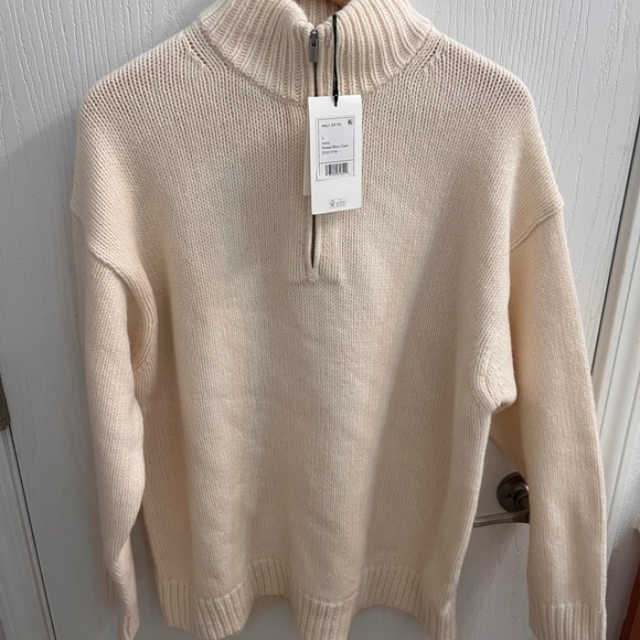 Theory NWT Women’s Zip Up Cream Sweater